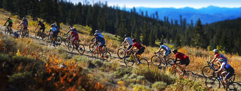 Gravel Grinder racers riding in the high mountains